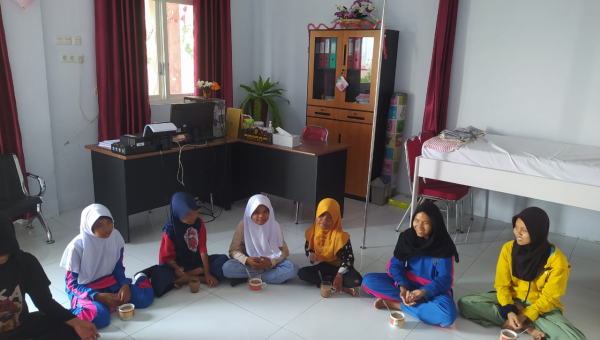 Rutinitas Kegiatan Setiap Hari Sabtu Pemberian Makanan Bergizi Pada ABK SLB ISRA ALBAYT
